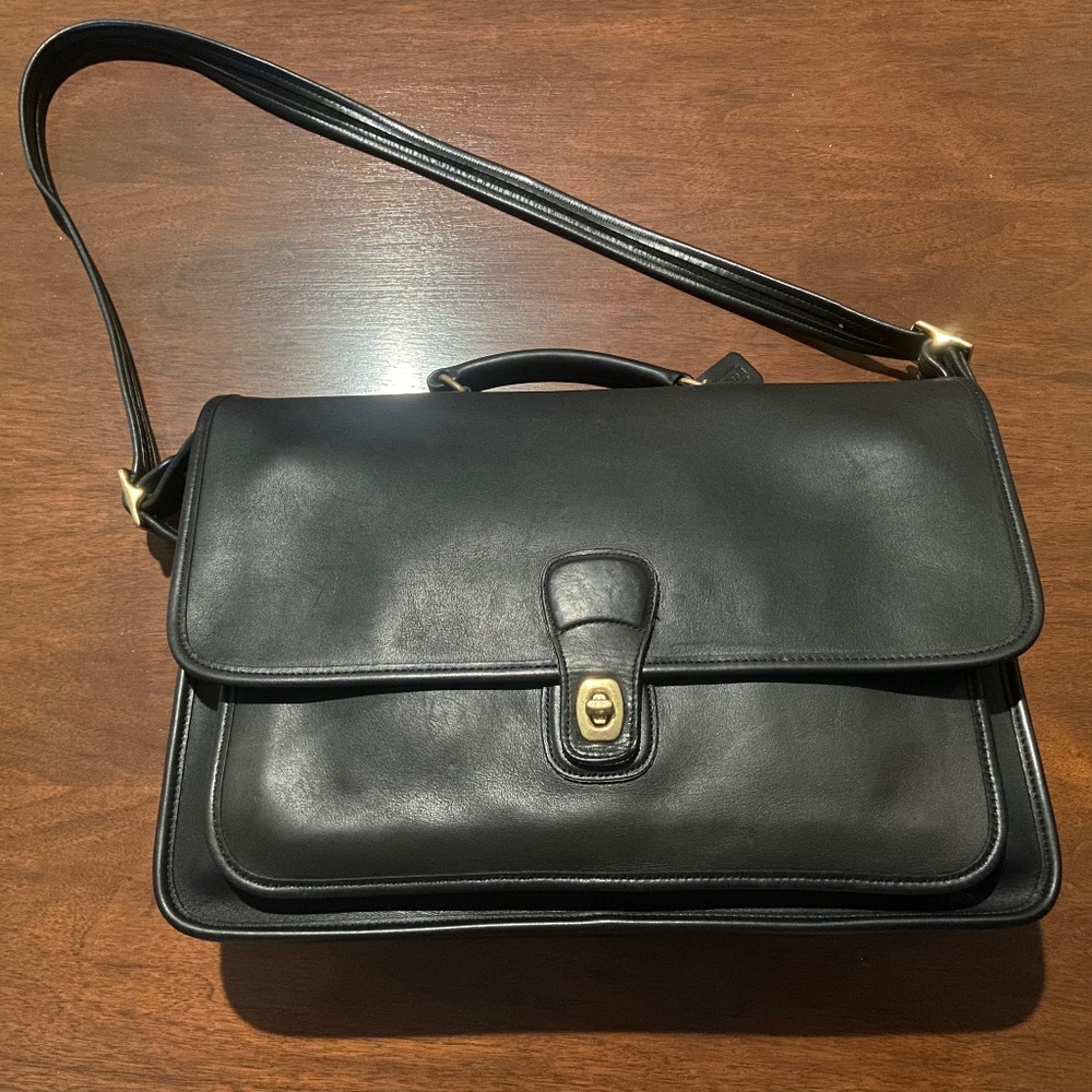 Vintage Coach black Leather Metropolitan Messenger Bag